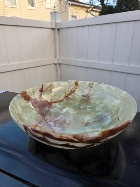 XXL ONYX BOWL! 4.10 pounds, 11.5 inches wide, 3.5 inches tall!