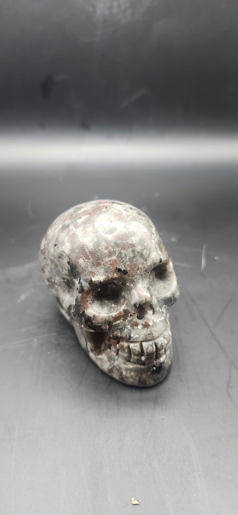 Mini flame stone skull. 5 ounces, 2.5 inches
