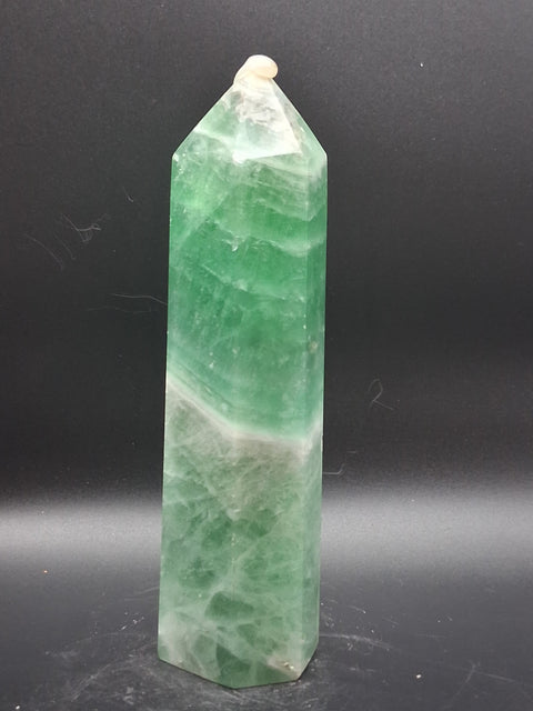 Large green Florite tower! 1.4 pounds, 6.5 inches tall