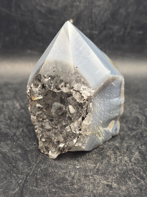 Druzy agate polished top point! 7.4 ounce, 2.7 inches tall!