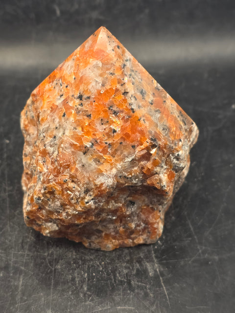 Sunstone polished top point! 14.4 ounces, 3.2 inches tall, 2.8" wide