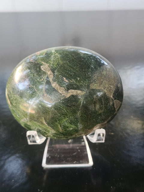 Olive opal palm stone! 2.64 inches wide, 2.09 tall, 4.8 ounce
