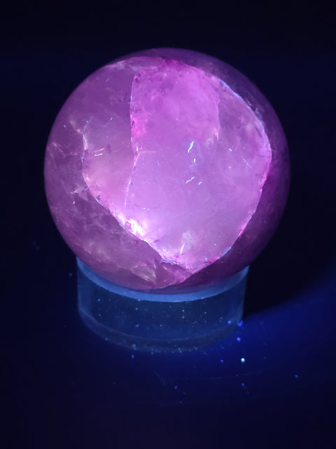 Purple crackle quartz sphere! 60.8mm, 2.3 inches, 11.2 ounces