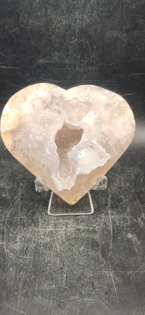 Druzy flower agate heart! 5.6 ounces, 3.3 inches wide, 2.9" tall