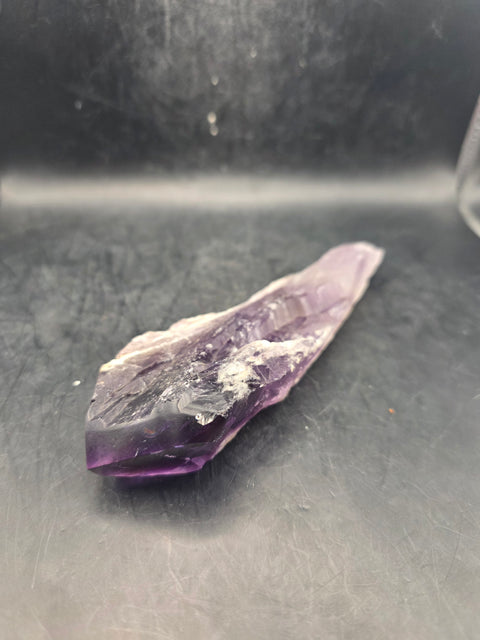 Grade AA amethyst spear! 5.5 ounces, 5.5 inches long