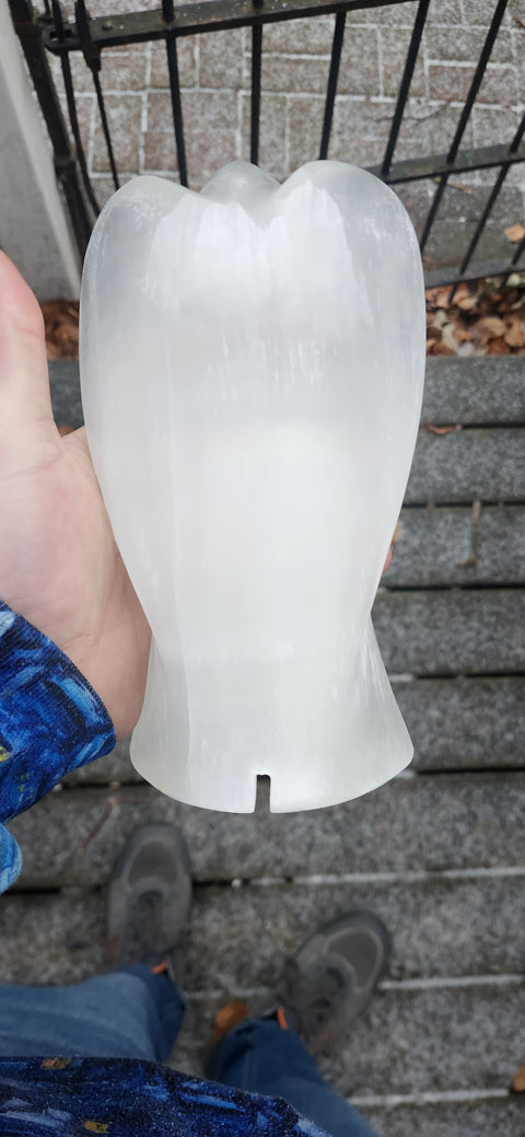 Angel selenite lamp! 8 inches tall, 4 pounds! With lotus flower led light