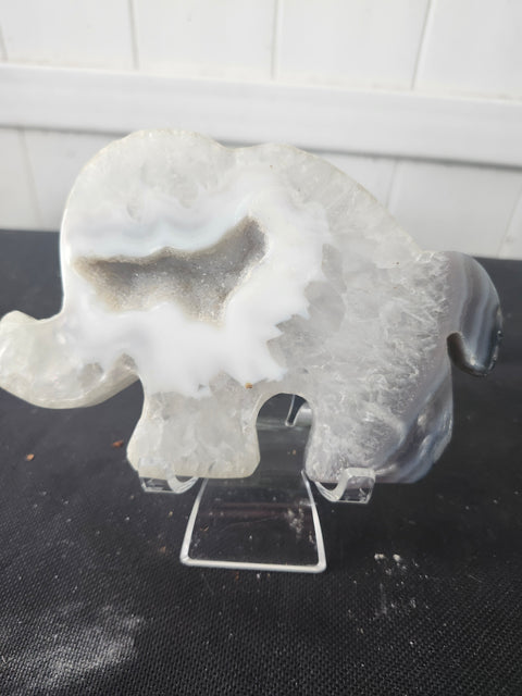 Druzy agate elephant 11 ounces, 5.5 inches wide, 4 inches tall