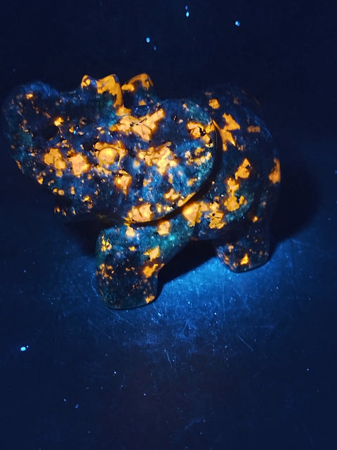 Flame stone "yooperlite" elephant! One pound, 4 inches long, 2" wide