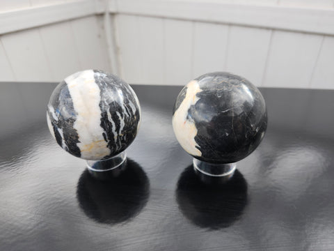 crystals spheres towers gemstones geodes skulls Amathyst rose quartz 