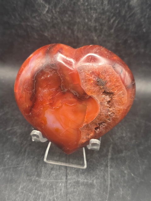 Carnelian agate heart! 7.6 ounces, 3 inches wide, 2.7" tall