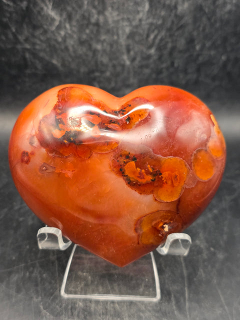 Carnelian agate heart! 12.2 ounces, 3.4 inches wide, 2.9" tall
