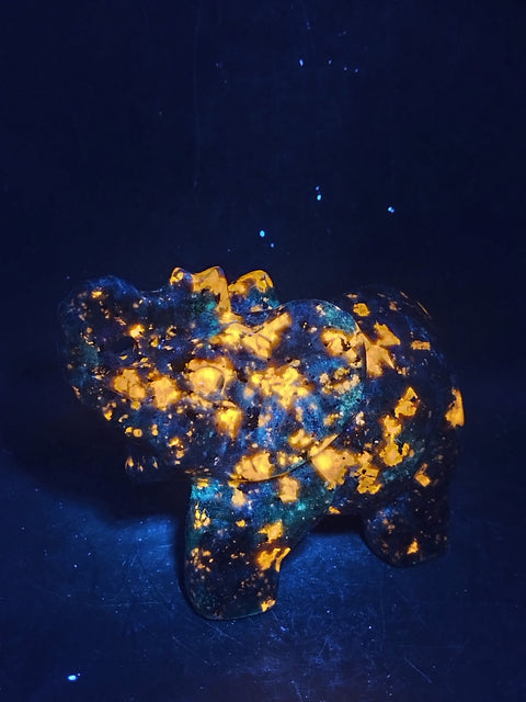 Flame stone "yooperlite" elephant! One pound, 4 inches long, 2" wide