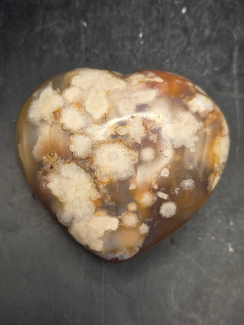 Flower agate heart! 7.6 ounces, 2.8 inches tall, 2.6 inches wide
