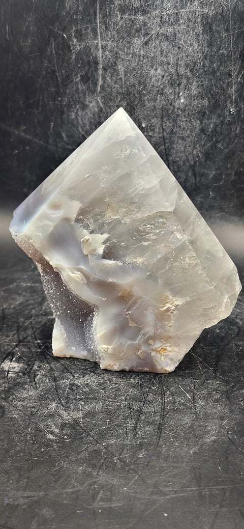 Druzy agate polished top point! 11.3 ounces, 3.4 inches tall, 3.3" wide