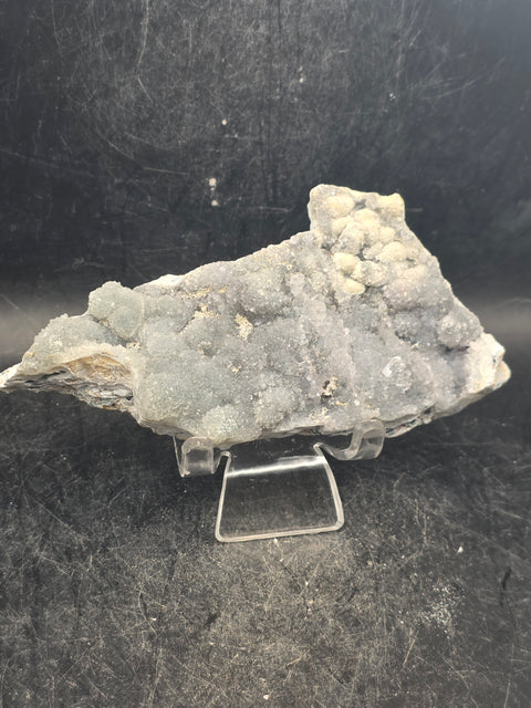 Amethyst flower formation plate! 3.7 ounces, 4.5 inches by 2.5 inches