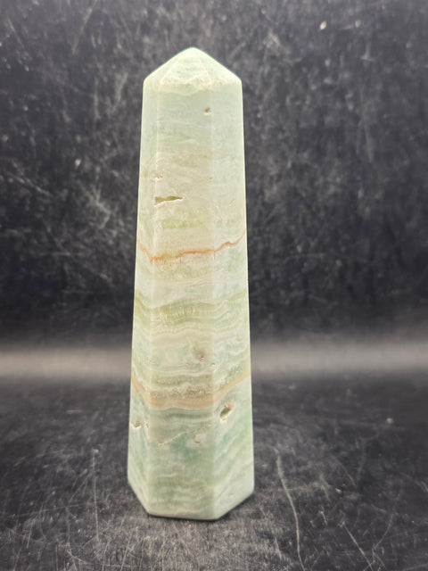 Caribbean calcite tower! 9.3 ounces, 5.1 inches tall