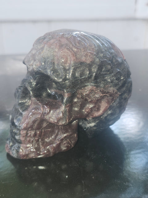 Astrophyllite garnet skull! 1.2 pound, 3.3 inches long, 2.8 tall, 2.2 wide