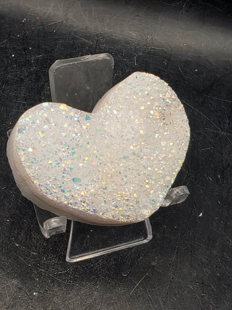 White pearl aura quartz heart! 2.7 ounces, 2.2 inches wide, 1.7" wide
