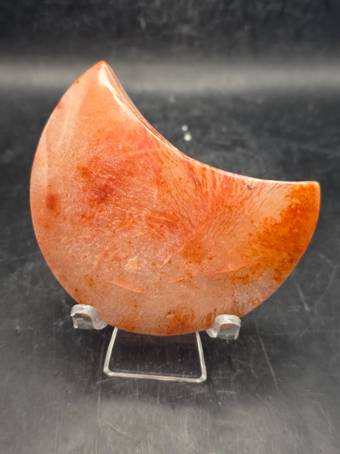 Agate moon! 4 ounces, 3 inches tall, 2 inches wide