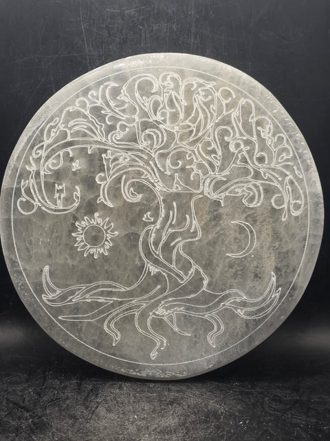 Etched tree of life charging plate! 5.5 inches wide!