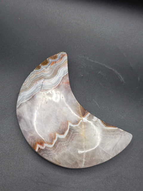 Amethyst lace agate moon! 8.8 ounces, 4.2 inches long, 2.1" wide