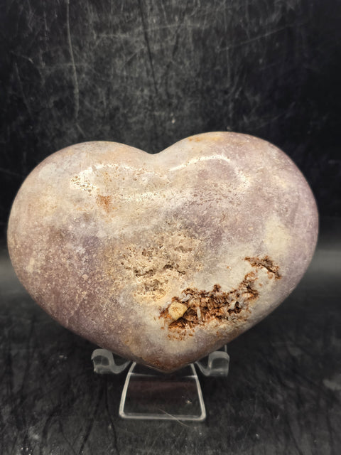 Pink amethyst heart! 15.8 ounces,  3.5 inches tall, 3.2 inches wide!
