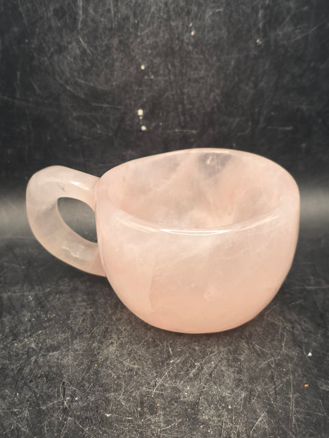 rose quartz cup! 7.5 ounces, 3.6 inches wide, 1.6 inches tall!