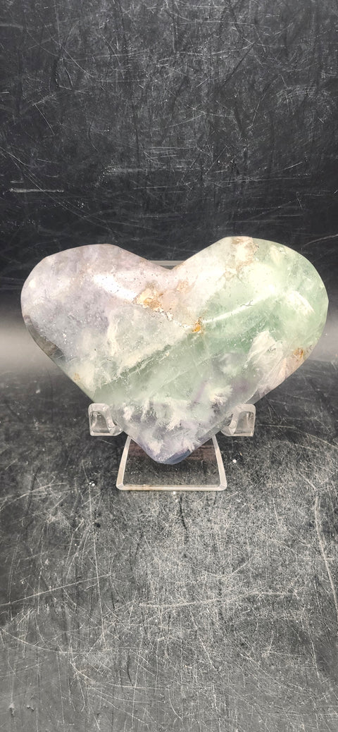 Snowflake florite heart! 6 ounces,   3.2 inches wide, 2.5" tall