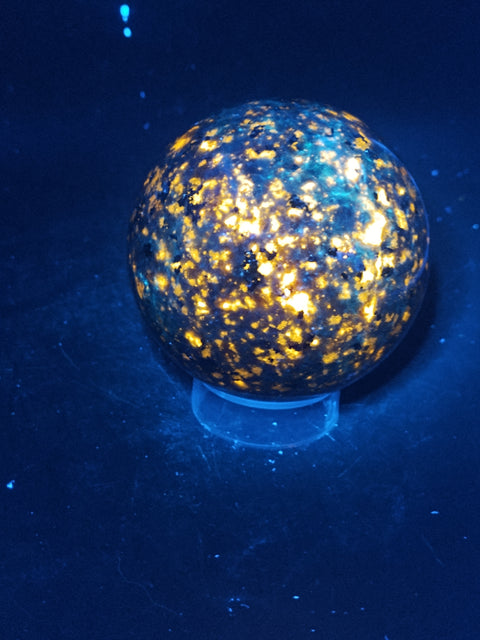 Flame stone sphere "yooperlite"! 60mm, 2.3 inches, 10.4 ounces