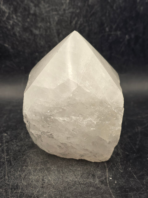 Clear quartz polished top point! 13.4 ounces, 2.8 inches tall, 2.8" wide