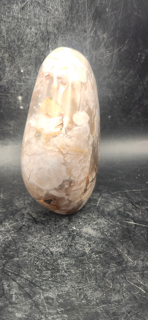 Flower agate free-form! 13 ounces, 3.3 inches tall